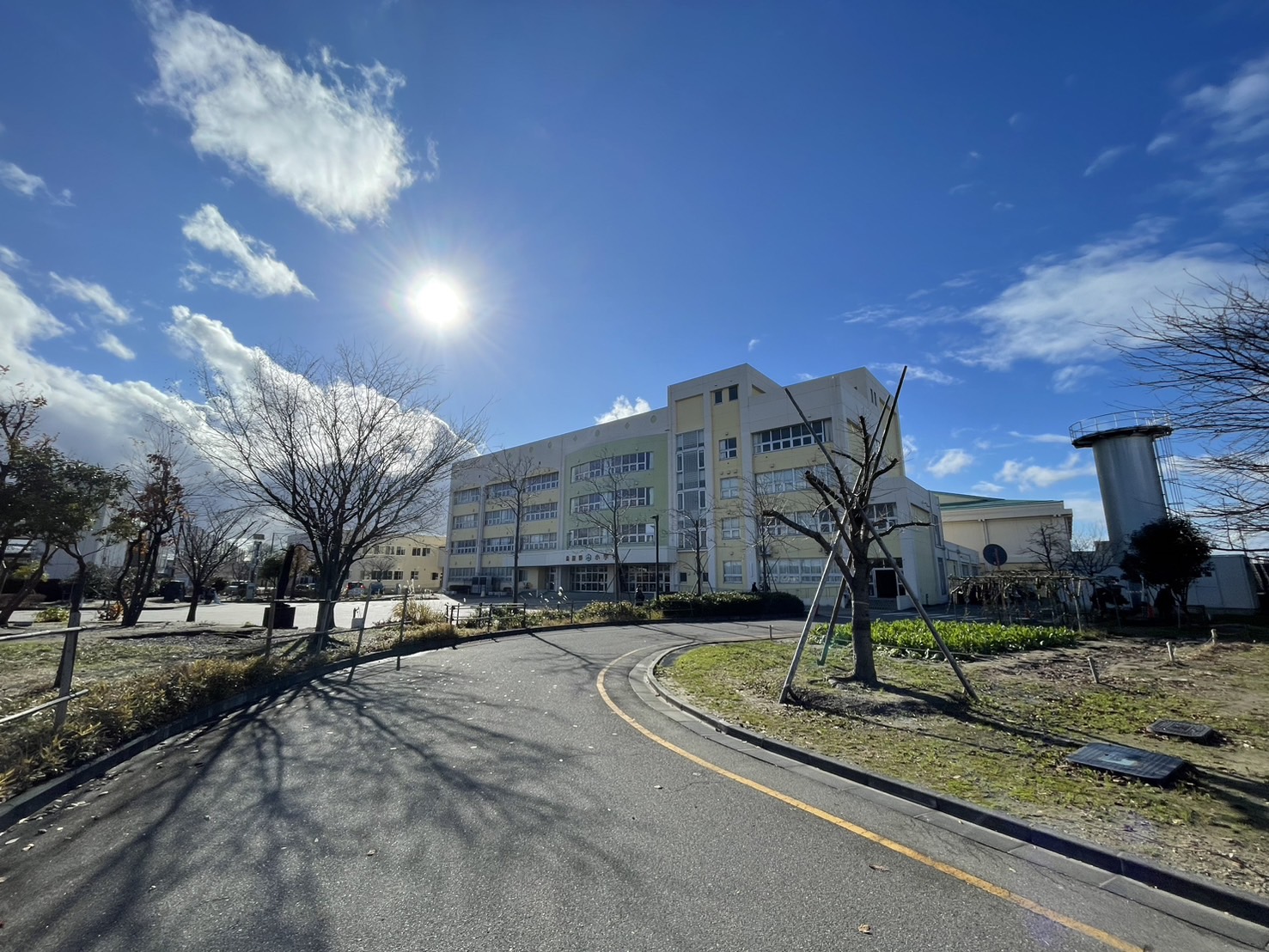 鳥屋野小学校